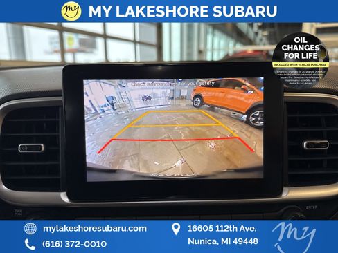 Used 2022 Hyundai Venue SEL image 18