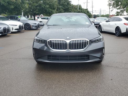 New 2027 BMW 530i xDrive w/ Premium Package AWD/4WD image 8