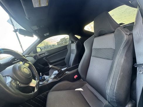 Used 2017 Toyota 86 image 11