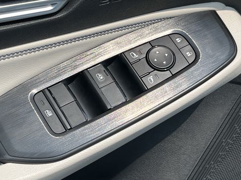 New 2026 Nissan Sentra SL FWD image 21