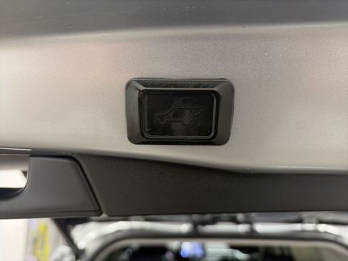 Used 2023 Toyota RAV4 XLE Premium AWD/4WD image 31