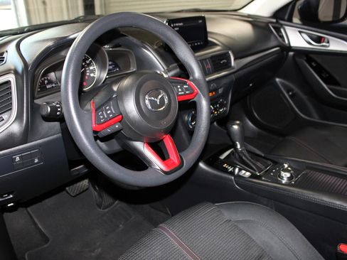 Used 2017 MAZDA MAZDA3 Sport w/ Preferred Equipment Package image 20
