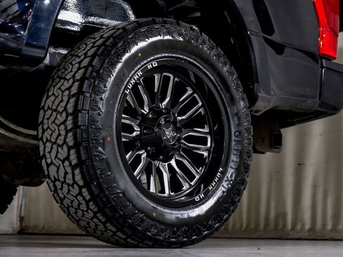 Used 2022 Ford F250 Lariat w/ Black Appearance Package image 55