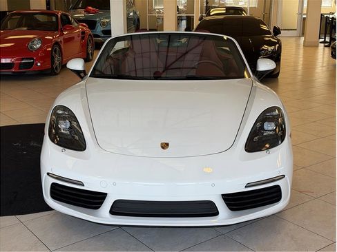 Used 2024 Porsche 718 Boxster S RWD image 2
