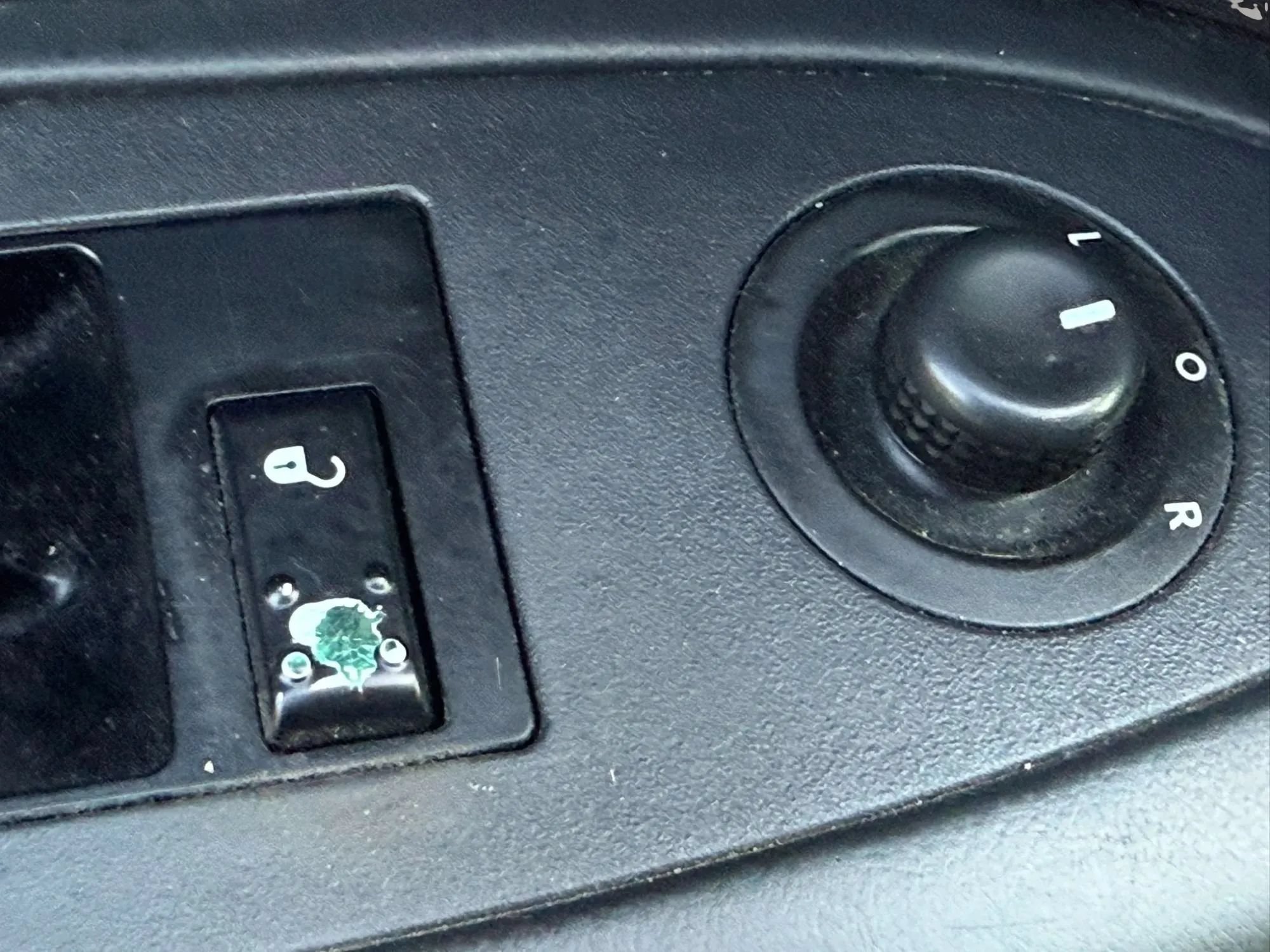 Used 2011 Dodge Challenger R/T w/ Electronics Convenience Group RWD image 36