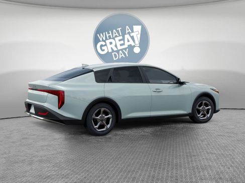 New 2026 Kia K4 FWD image 6