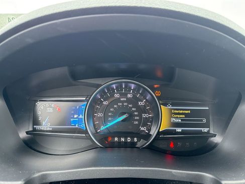 Used 2018 Ford Explorer XLT w/ Equipment Group 202A image 16