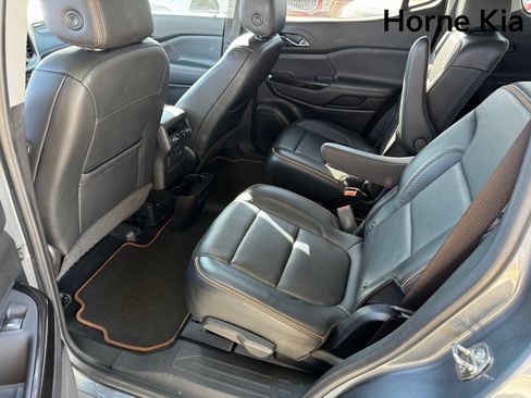 Used 2021 GMC Acadia AT4 w/ Technology Package image 11