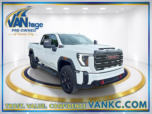 Certified 2026 GMC Sierra 2500 AT4 AWD/4WD image 3