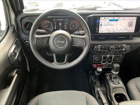 Used 2024 Jeep Wrangler Unlimited Rubicon image 15