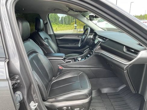 Used 2022 Jeep Grand Cherokee L Limited AWD/4WD image 50