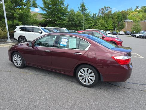 Used 2014 Honda Accord Touring image 5