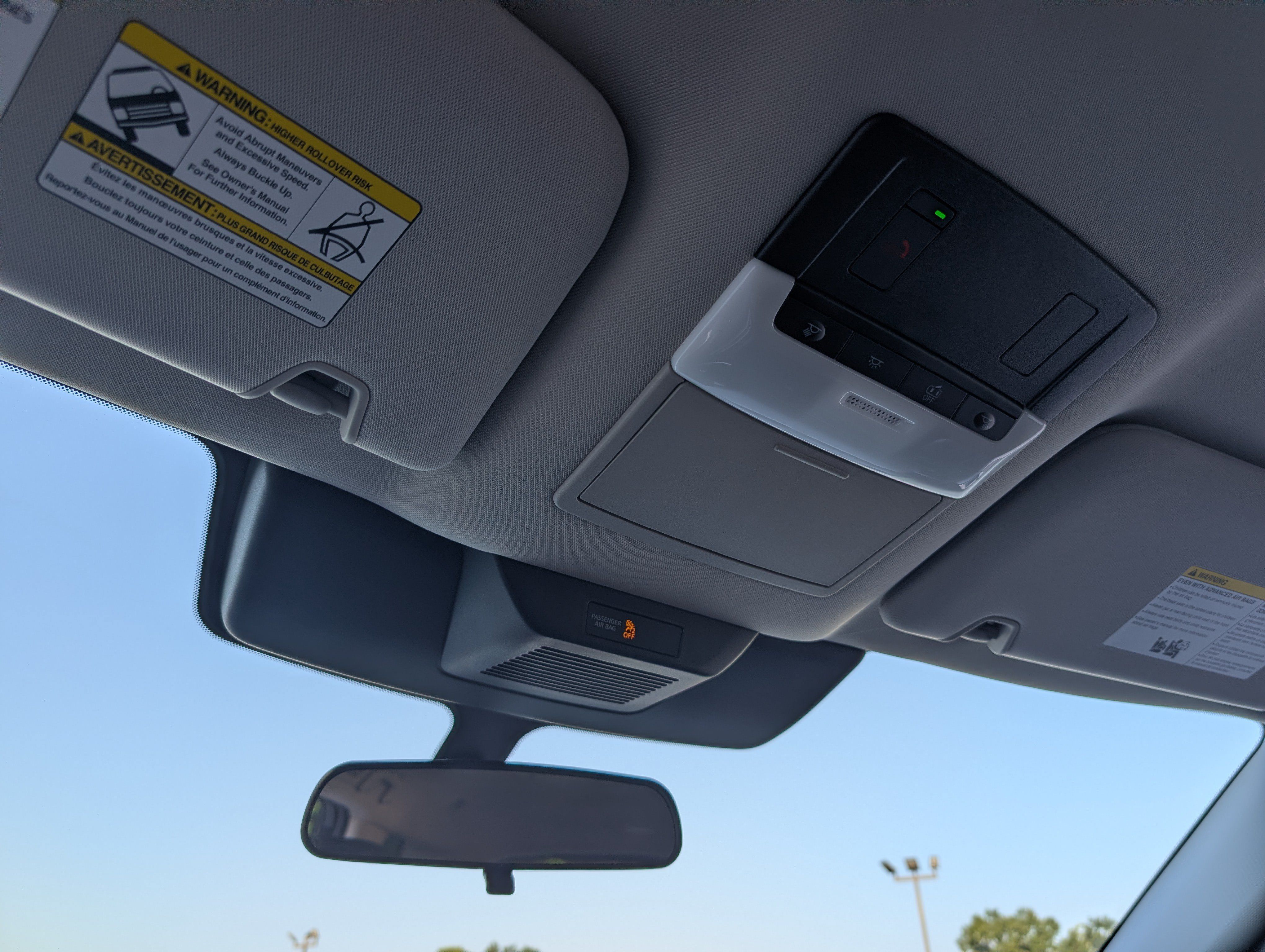 Used 2025 Nissan Pathfinder SV FWD image 32