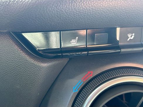 Used 2022 Chevrolet Blazer LT image 19