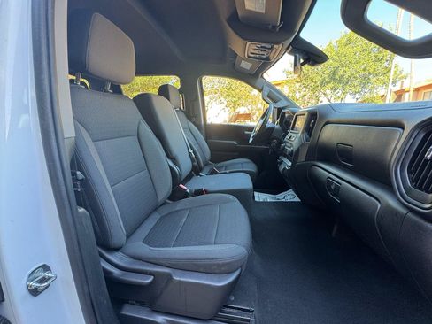 Used 2022 Chevrolet Silverado 2500 Custom w/ Custom Value Package AWD/4WD image 29