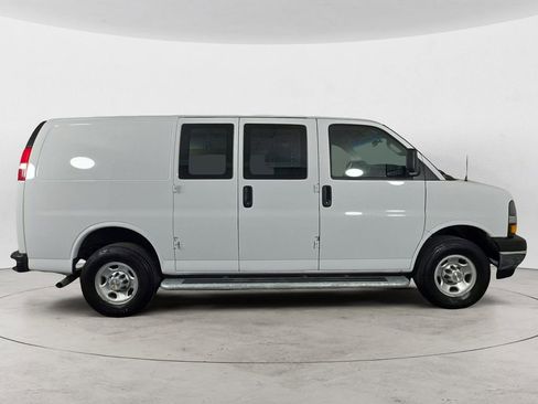 Used 2024 Chevrolet Express 2500 w/ Driver Convenience Package RWD image 6