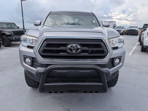 Used 2020 Toyota Tacoma SR5 w/ SR5 Appearance Package (SM) RWD image 8