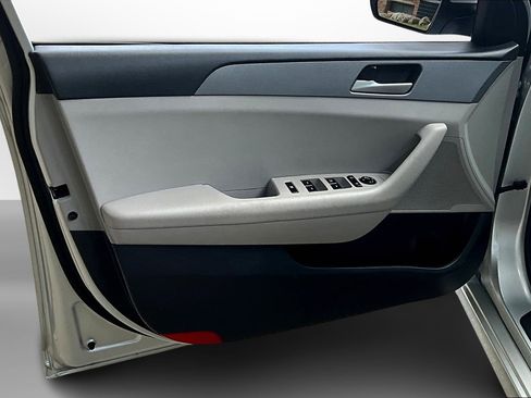 Used 2018 Hyundai Sonata ECO image 25