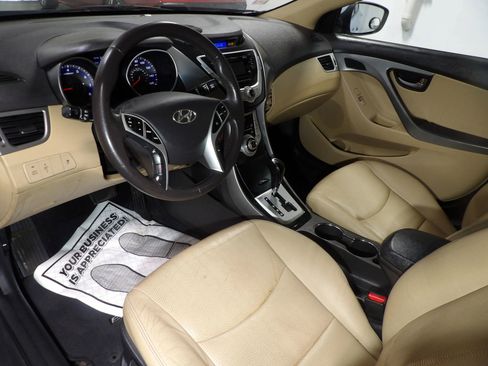 Used 2012 Hyundai Elantra Limited FWD image 8