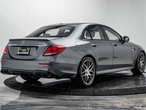 Used 2018 Mercedes-Benz E 63 AMG S image 17