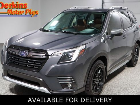 Used 2022 Subaru Forester Touring image 1