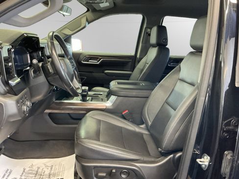 Used 2022 Chevrolet Silverado 1500 RST image 9