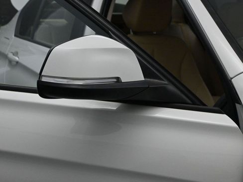 Used 2014 BMW 328i xDrive Sedan AWD/4WD image 19