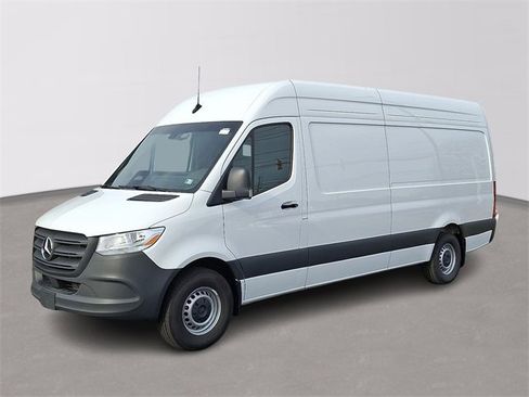 Used 2025 Mercedes-Benz Sprinter 2500 image 1