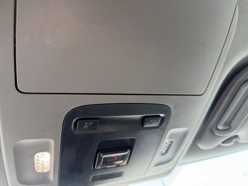 Used 2023 Toyota Camry SE image 21