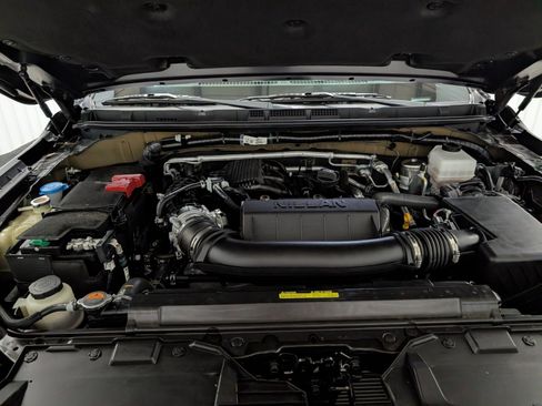 Used 2025 Nissan Frontier S image 28
