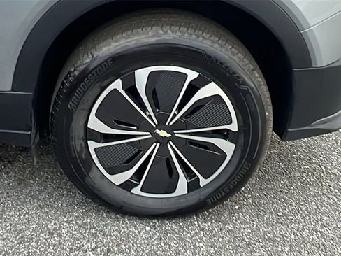 New 2026 Chevrolet Blazer EV LT image 9