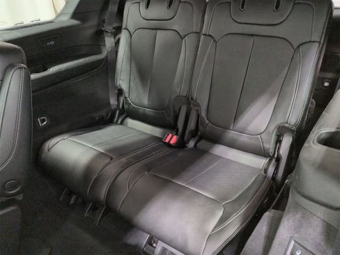 Certified 2023 Jeep Grand Cherokee L Overland image 40