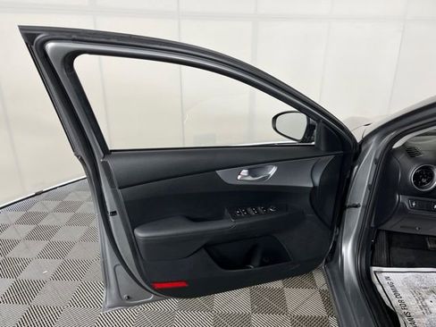 Used 2022 Kia Forte LXS image 15