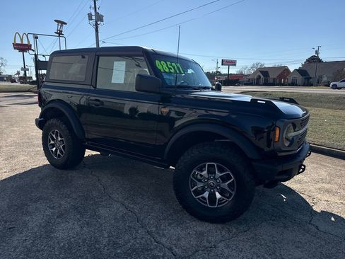 Certified 2024 Ford Bronco Badlands image 9