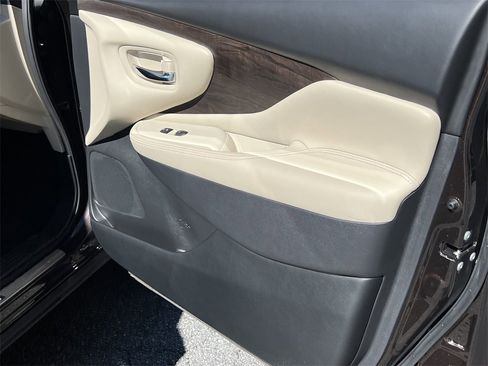 Used 2022 Nissan Murano Platinum w/ Cargo Package image 12