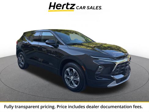 Used 2025 Chevrolet Blazer LT FWD image 1