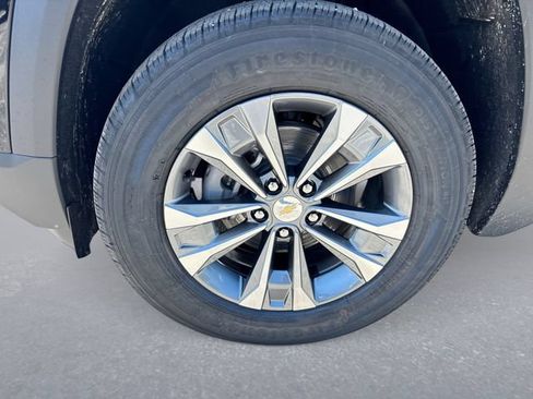 New 2026 Chevrolet Equinox LT w/ Convenience Package II FWD image 10