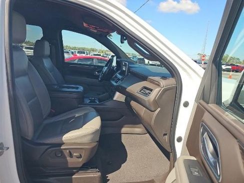 Used 2021 Chevrolet Suburban LT image 5