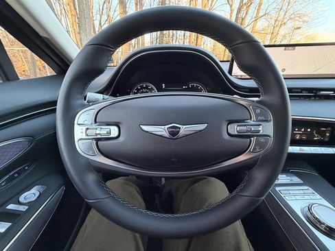 Used 2023 Genesis GV70 2.5T w/ Advanced Package image 20