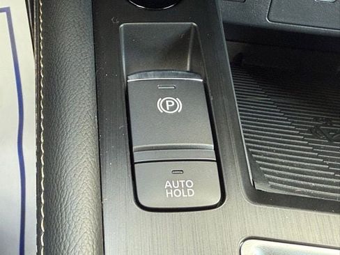 New 2025 Nissan Kicks SV w/ SV Premium Package image 29