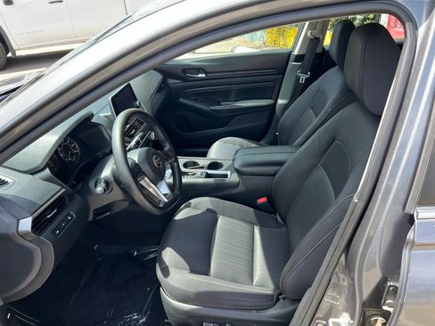 Used 2019 Nissan Altima 2.5 S FWD image 8