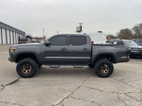 Used 2023 Toyota Tacoma TRD Off-Road w/ Technology Package image 6