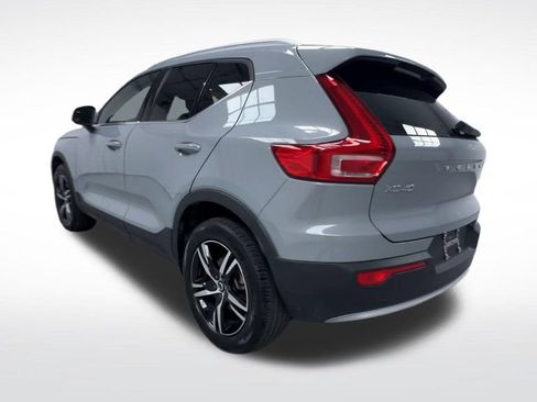 Used 2025 Volvo XC40 B5 Core AWD/4WD image 6