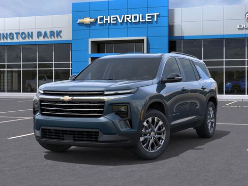 New 2026 Chevrolet Traverse LT w/ Sun and Wheel Package image 6