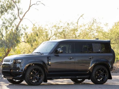 Used 2023 Land Rover Defender 110 AWD/4WD image 13