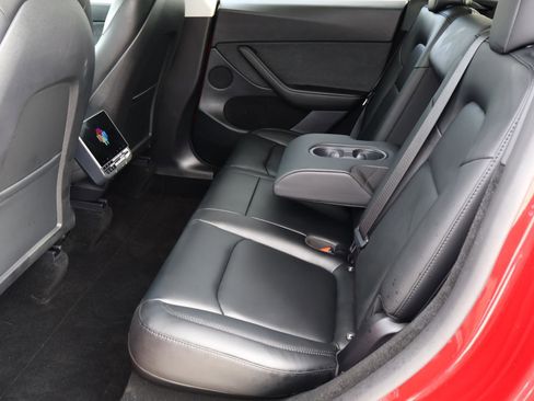 Used 2024 Tesla Model Y Long Range image 20