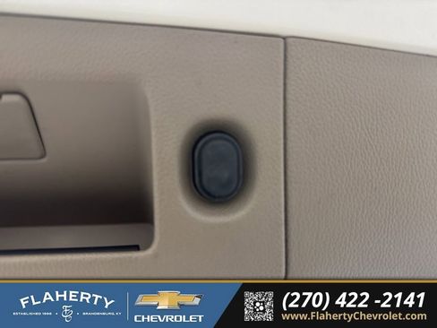 Used 2015 GMC Yukon XL SLT w/ Open Road Package image 18