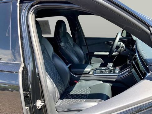 Used 2023 Audi SQ7 Prestige AWD/4WD image 7
