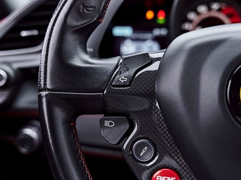 Used 2018 Ferrari 488 GTB RWD image 63