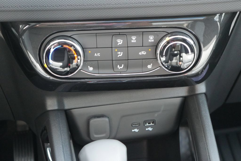 New 2026 Chevrolet TrailBlazer LT w/ Midnight Edition AWD/4WD image 21